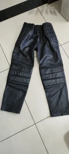 Calça de couro legítimo para motociclista, forrada, tam. 40