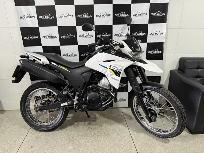 Vendo Lander 250 19/20 emplacada conservada!