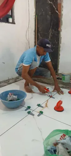 Pedreiro profissional. 