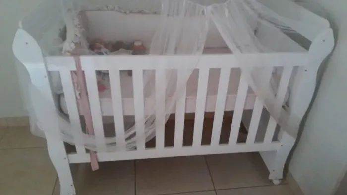 Vendo berço novo nunca foi usado aceito negociação 