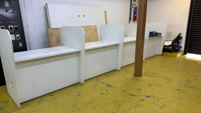 Móvel estação de trabalho com 4 lugares