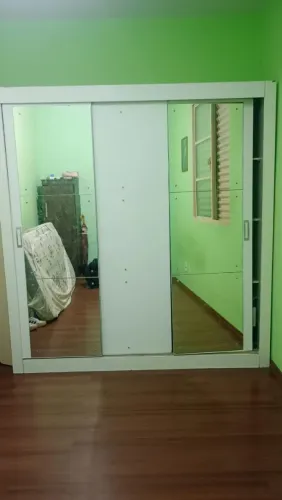 Guarda-Roupa Casal com Espelhos