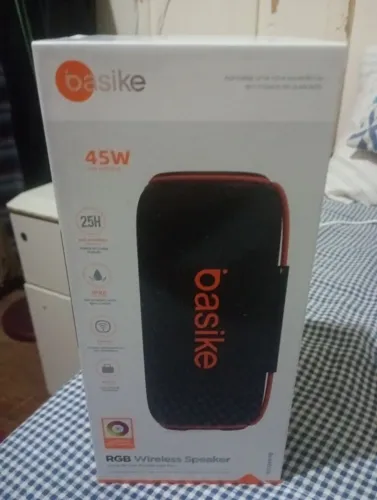 Caixa de som um mês de uso 