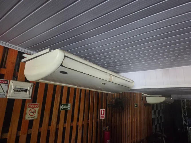 02 AR CONDICIONADO 60 MIL BTUS