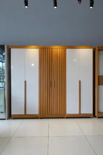 Guarda-Roupa Ripado com 4 Gavetas e 6 Portas