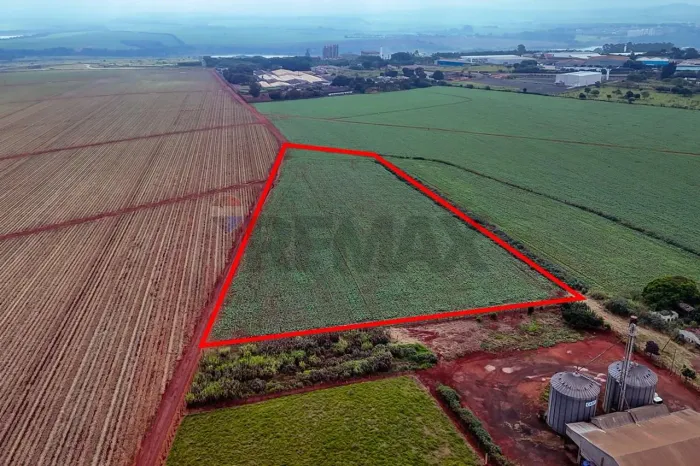 Área mista (rural e industrial) à venda no Distrito Industrial V, próxima à Rivera Móveis