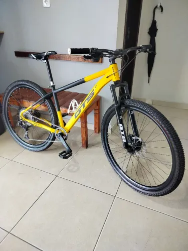 Vendo baik aro 29 tamanho 17 freio hidráulico baik zera com nota