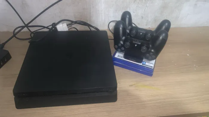Ps4 slim