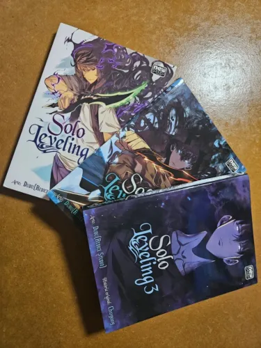 Manhwa Solo Leveling - Volumes 1 ao 3 (Full Color)