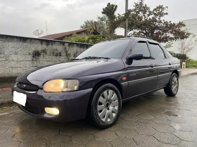 Ford Escort GL 1.8i 16V 4P 1997