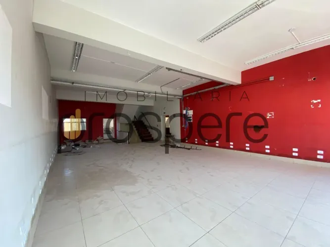 Salão Comercial para Locação em Presidente Prudente, centro, 5 banheiros