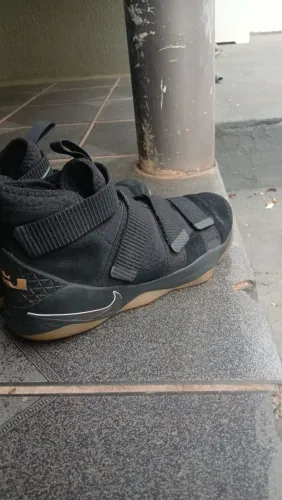 Vendo lebron james soldier 11