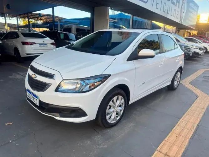 Chevrolet Onix Hatch LT 1.0 8V Flex Power Mec. 4P 2013
