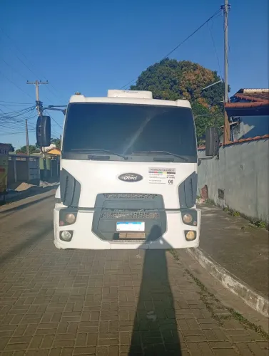 Ford Cargo 2423 chassis