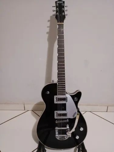 Guitarra Gretsch Electromatic Jet FT Bigsby G5230T seminova, com bag