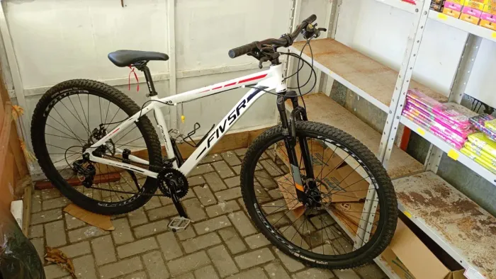 Tô vendendo uma bicicleta aro 29 só entra no PV sem fooker se tiver um interesse dela