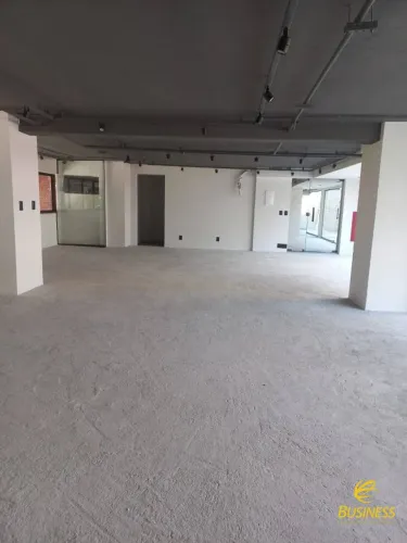 Sala no Meireles, Próximo a Beira Mar