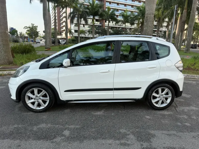 Honda Fit Twist 1.5 Flex 16V 5P Aut. 2014