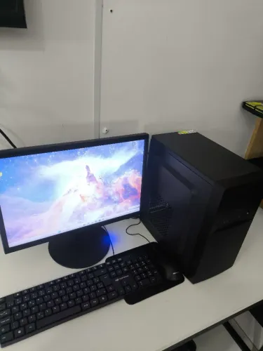 Pc escritório/ estudos