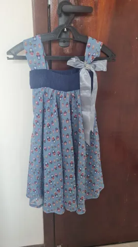 Vestidos infantis.