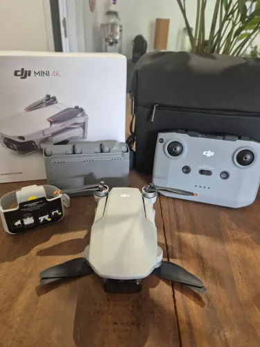 Drone Drone DJI Mini 4K Combo Fly - Completo e novíssimo!
