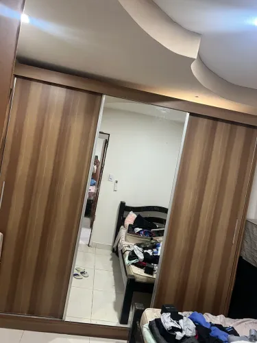 Guarda roupa em perfeito estado!
