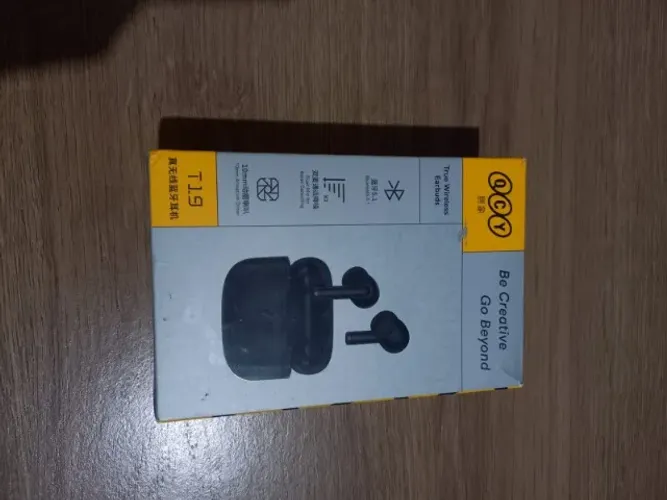 Fone de ouvido QCY T.1.9