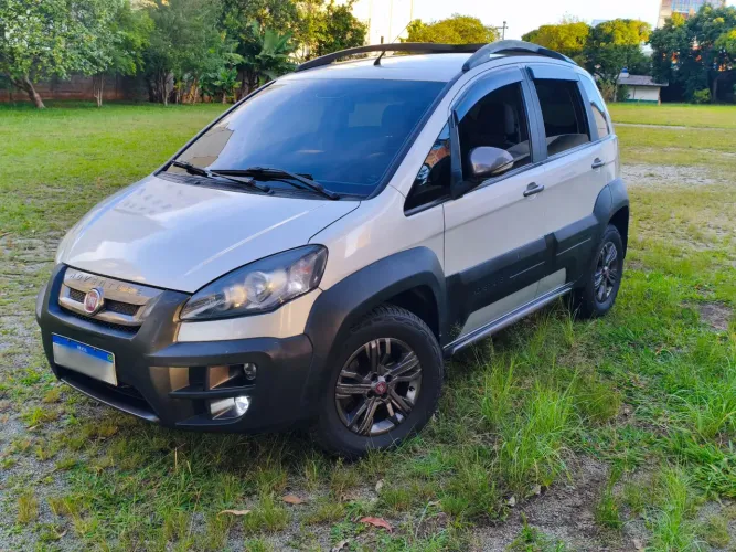 Fiat Idea Adv./ Adv.lock.dualogic 1.8 Flex 5P 2015