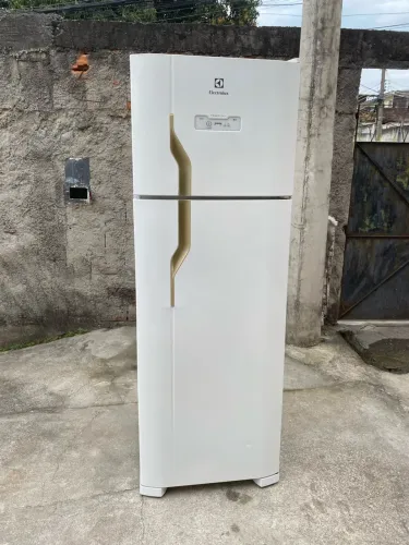 Geladeira Electrolux Frost free 371LT
