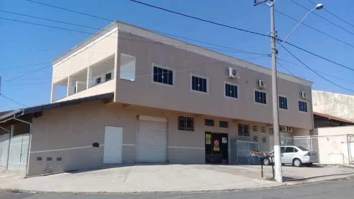 Vende-se salas Comerciais no térreo e apartamentos no pavimento superior no Morada do Sol