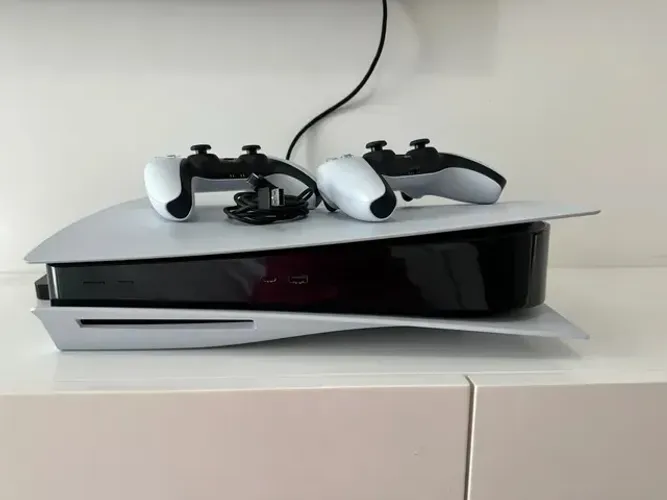 PS5 Playstation 5 Muito Novo Na Caixa Com 500 Jogos e 2 Controles. Parcelo Sem Juros