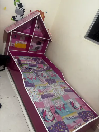 Cama de casinha menina