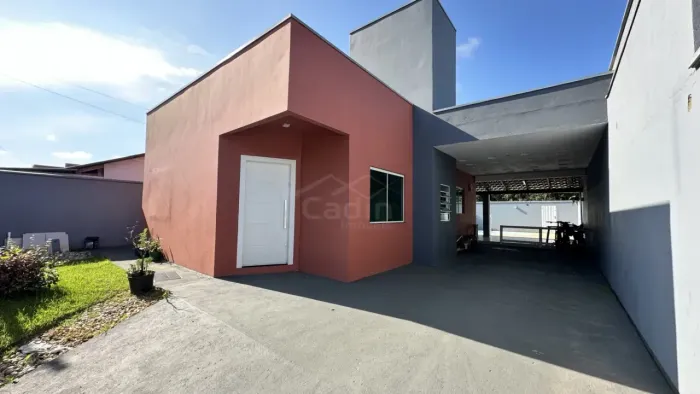 CASA DE ALVENARIA COM PISCINA, MEIA PRAIA, NAVEGANTES/SC R$829.999,00