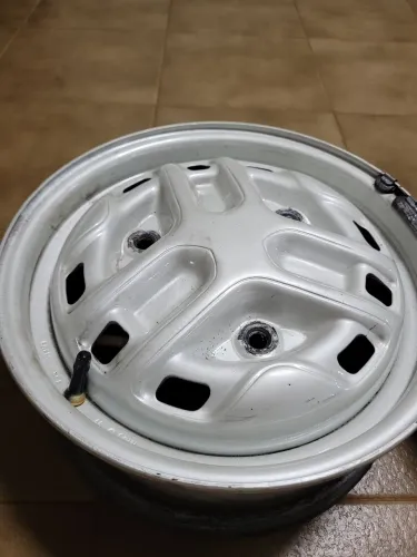Jogo de 5 rodas aro 13 furação 3x150 para Ford Pampa, Corcel, Belina 