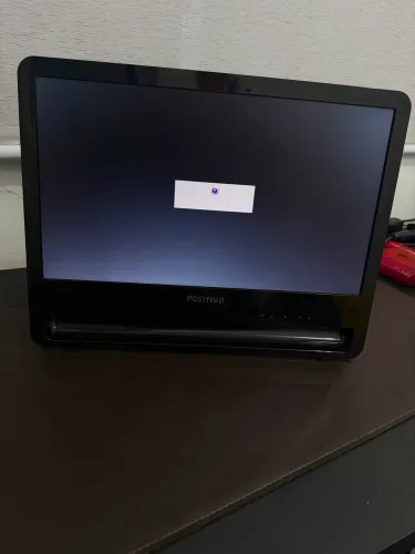 Monitor Positivo FIT 856 de 18,5 polegadas sem detalhes
