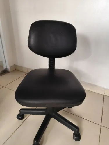 Cadeira secretária giratória 