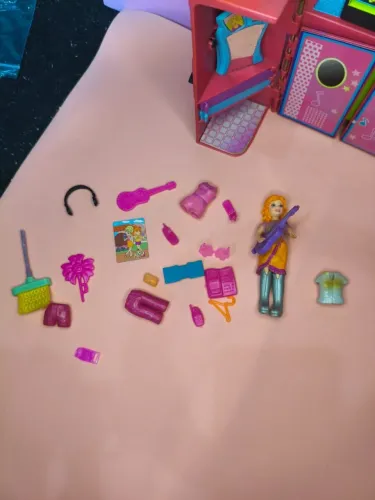 Boneca poly plaset de música funcionando