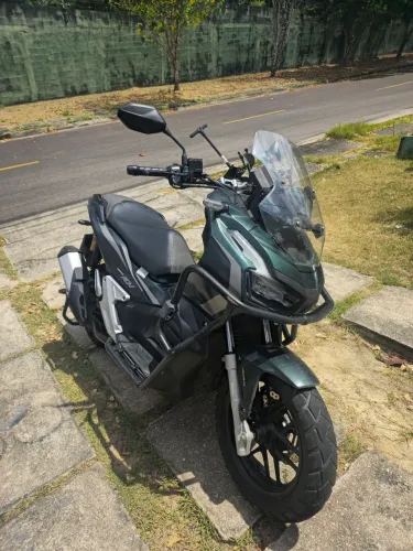 Moto adv de garagem quilometragem baixa