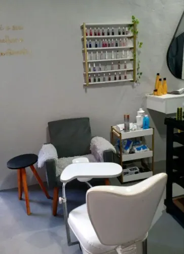 PARCERIA COM PROFISSIONAL DA ÁREA DA BELEZA