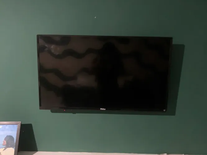 Televisão Smart Philco 43, não possui controle