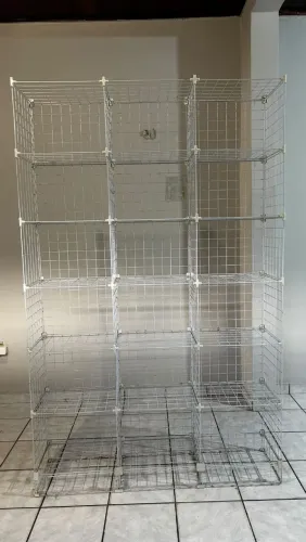 Estante Modular Aramada Branca - 18 Nichos - R$ 400