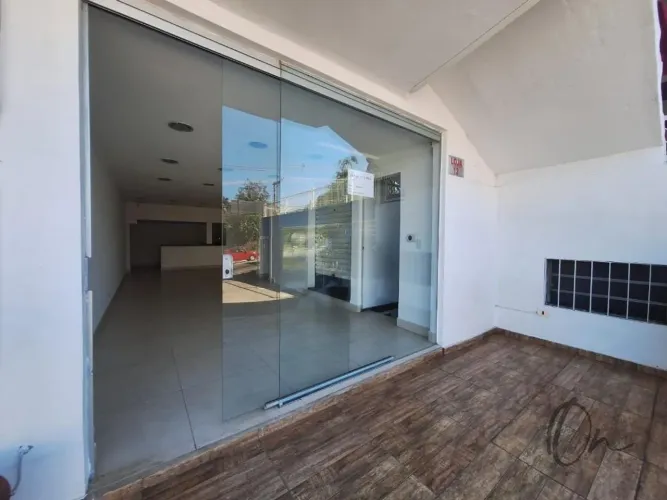 Sala Comercial para Locação em Cotia-SP - Chácara Granja Velha: 70m², 1 Sala, 1 Banheiro,