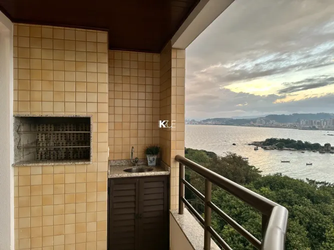 Apartamento 02 dormitórios, 02 vagas de garagem, para alugar no bairro Bom Abrigo, em Flor