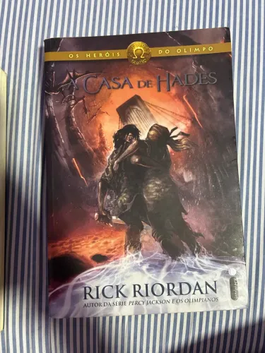 Vendo livros Percy jackson