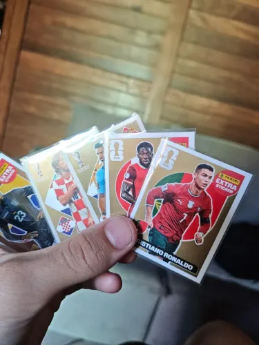 1 bronze, 4 Golds CRISTIANO GOLD (valor todas juntas) Legend Figurinha Copa