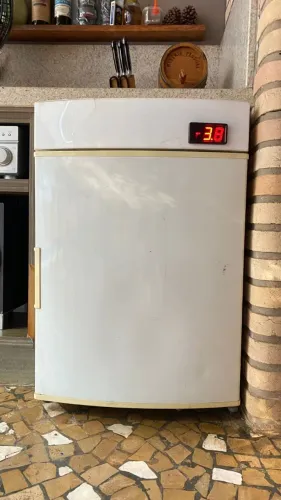 Cervejeira Metal Frio VN12C