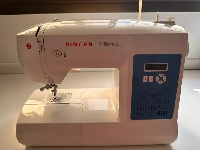 Máquina de costura Singer Brilliance