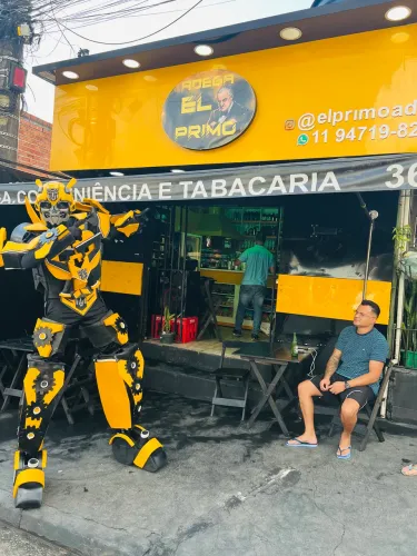 Robô Bumblebee para festas e eventos