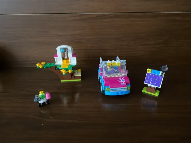 LEGO Friends (O Carro de Exploração da Olivia)