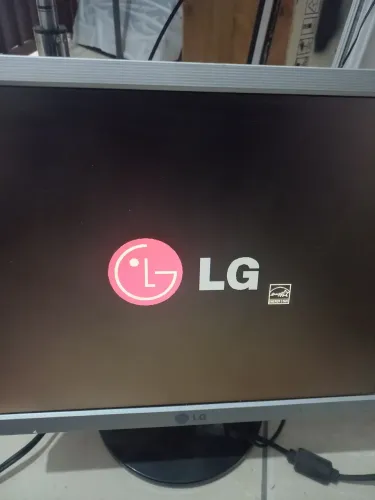 Monitor LG 15" Flatron